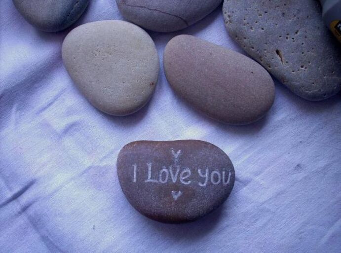 камінь як амулет любові